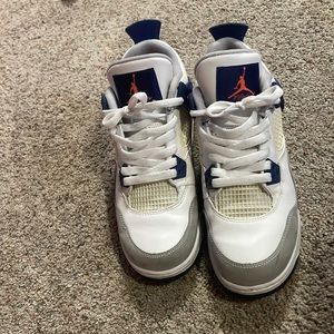 Jordan 4s